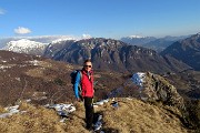 Alla Madonna delle Cime sul Corno Zuccone (1458 m) ad anello da Reggetto di Vedeseta in Val Taleggio il 13 gennaio 2018- FOTOGALLERY